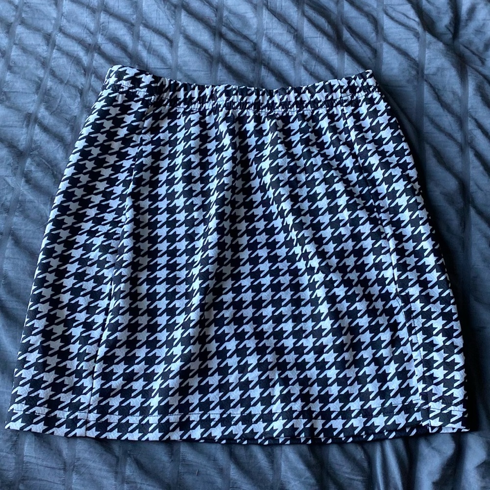 Houndstooth skirt